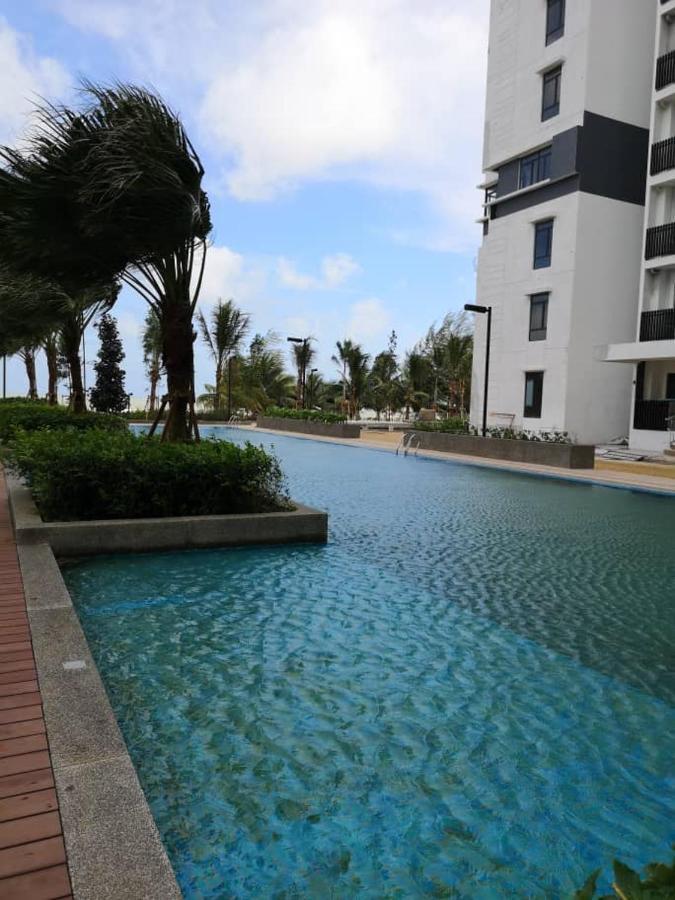 Timurbay Studio Apartment Facing Beautiful Beach Kuantan Exterior photo