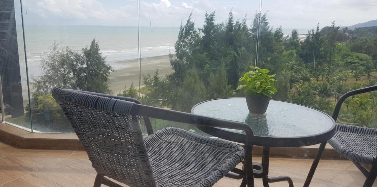 Timurbay Studio Apartment Facing Beautiful Beach Kuantan Exterior photo